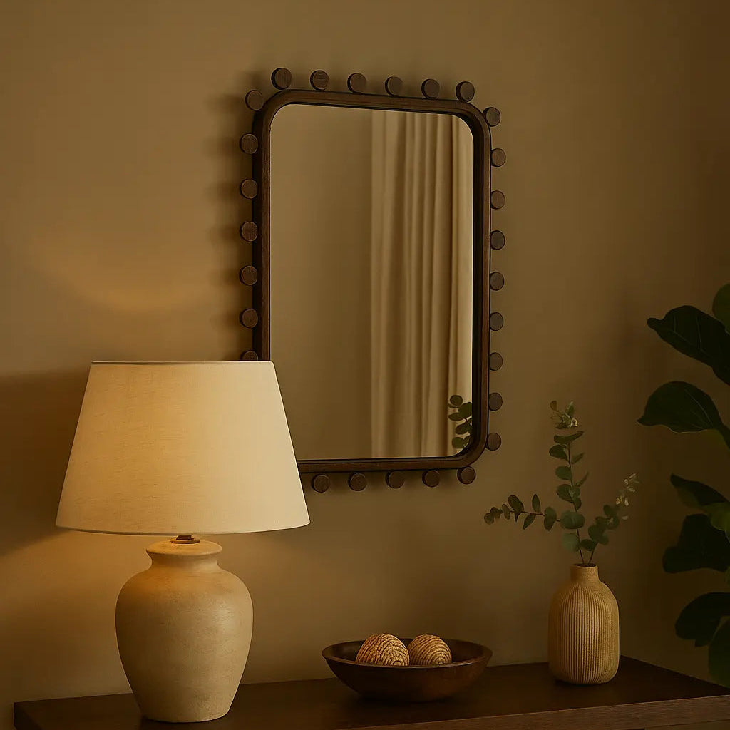 Miroir noir à détails dorés en bois sculpté MONA