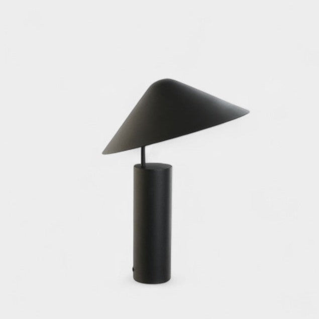 Lampe noire design en métal LISA