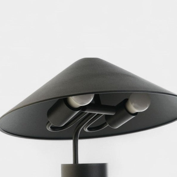 Lampe noire design en métal LISA