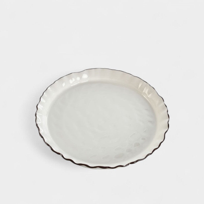 Assiette sur pied ondulé blanche liseré marron CELESTE