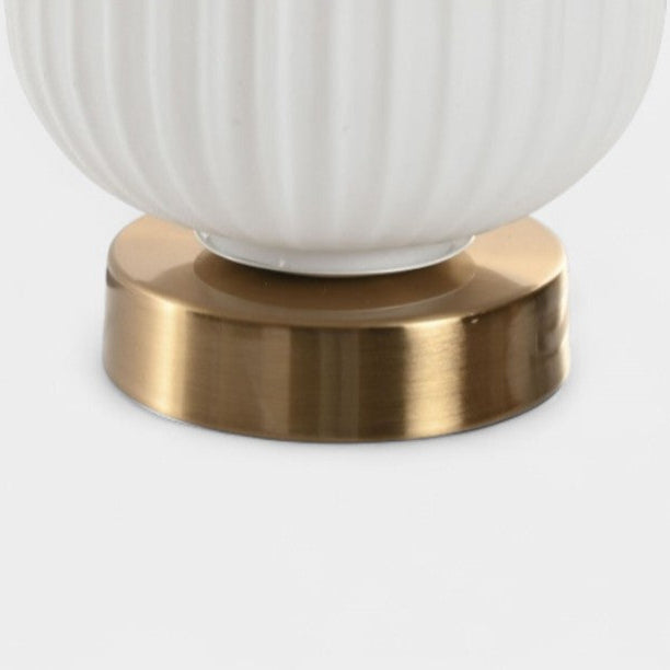 Lampe en verre nervuré & base laiton ASTRE