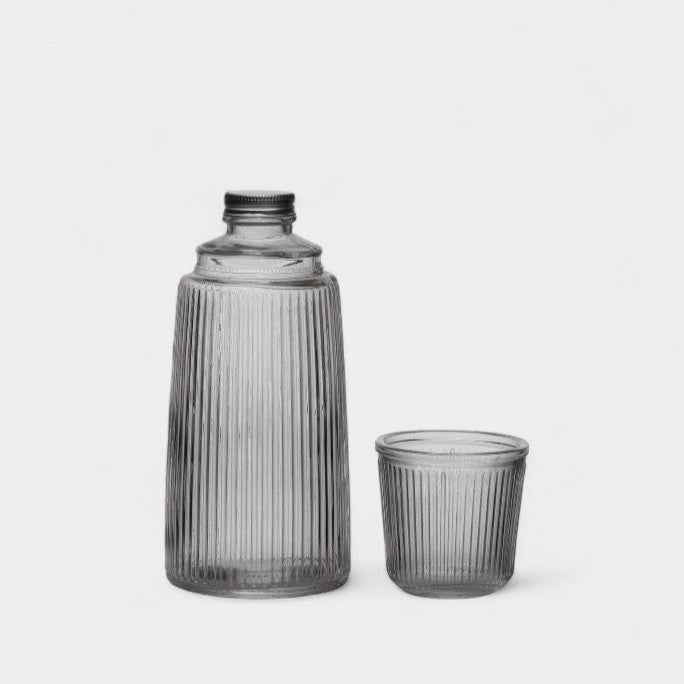 Bouteille d’eau en verre strié avec verre intégré GRIS