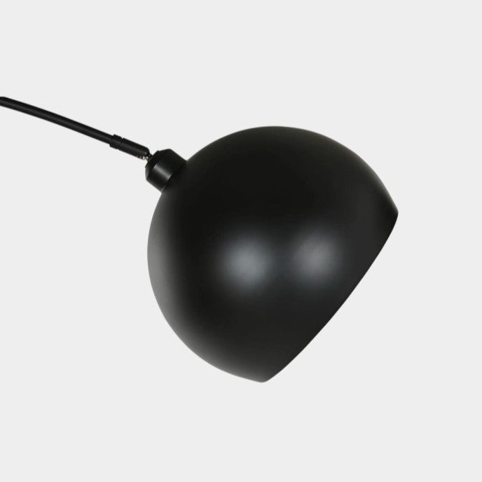 Lampadaire courbé noir en métal