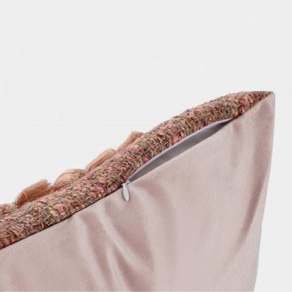 Coussin rectangulaire bohème à pompons bordeaux