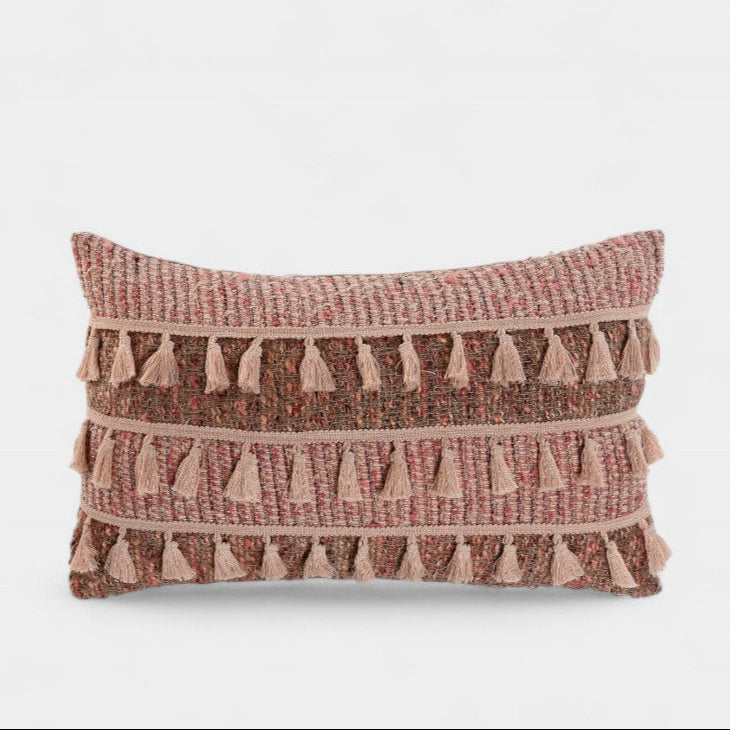 Coussin rectangulaire bohème à pompons bordeaux