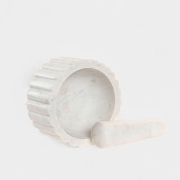 Mortier de cuisine en marbre blanc