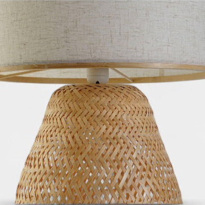 Lampe à poser en bambou tressé et abat-jour clair