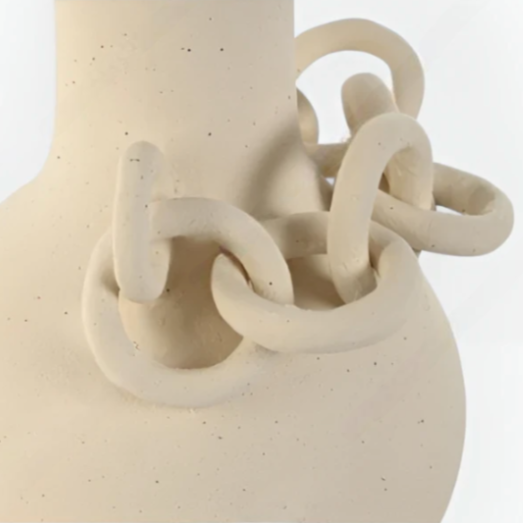 Vase en grès texturé avec chaînes sculptées VILANA