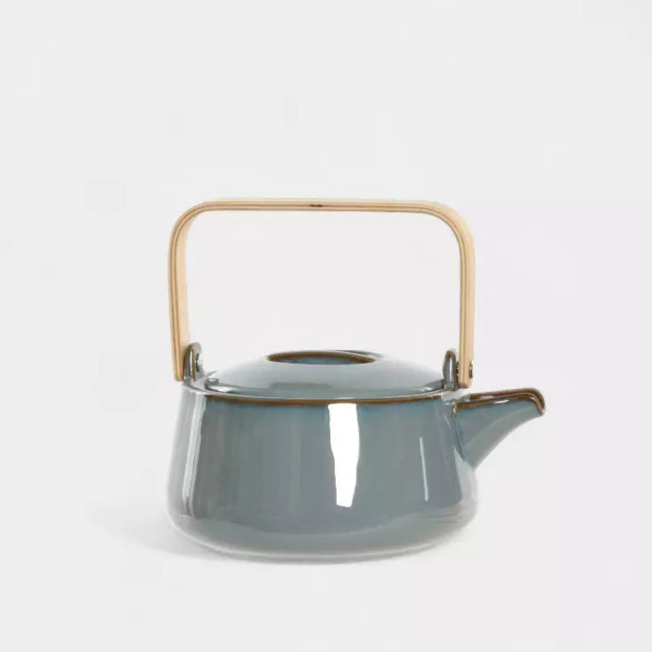 Théière en porcelaine bleu grisé avec anse en bois HANA