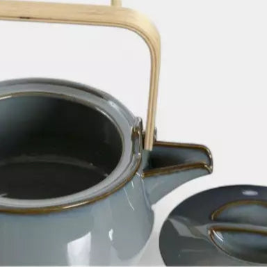 Théière en porcelaine bleu grisé avec anse en bois HANA