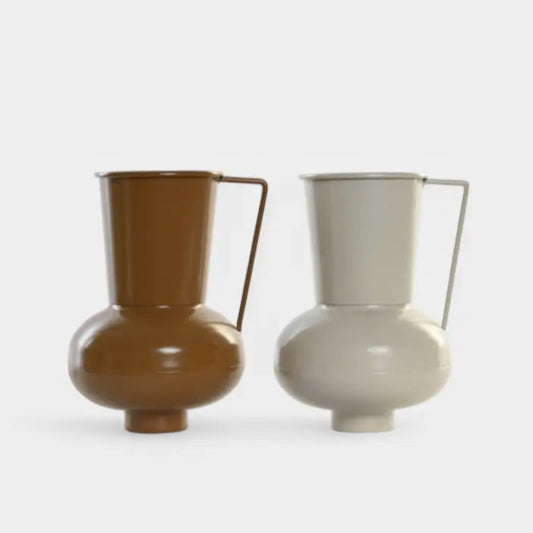 Duo de vases en métal moutarde et beige VORAL