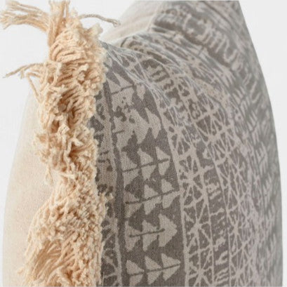 Coussin carré à franges à motif bohème beige ANITA