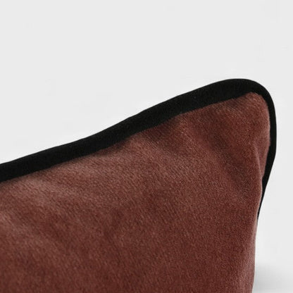 Coussin en velours rose poudré