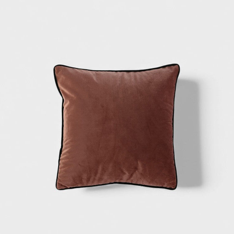 Coussin en velours rose poudré