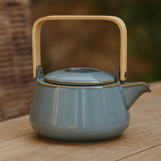 Théière en porcelaine bleu grisé avec anse en bois HANA