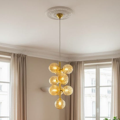 Lustre à boules dorées