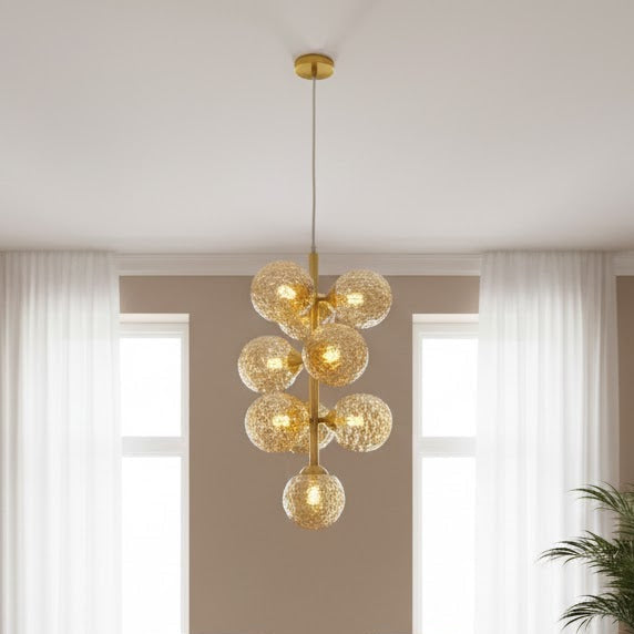 Lustre à boules dorées