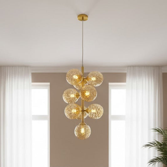 Lustre à boules dorées